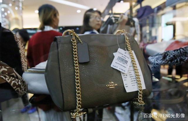 27歲賽特購物中心關門倒計時，高端百貨“白菜價”引搶購 箱包銷售一空，落幕前的最后狂歡